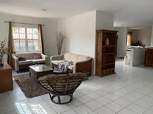 Living Room - Lounge Area